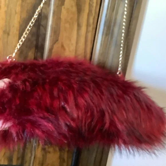 Elegant Burgundy Faux Fur Crossbody Bag - Picture 6 of 10